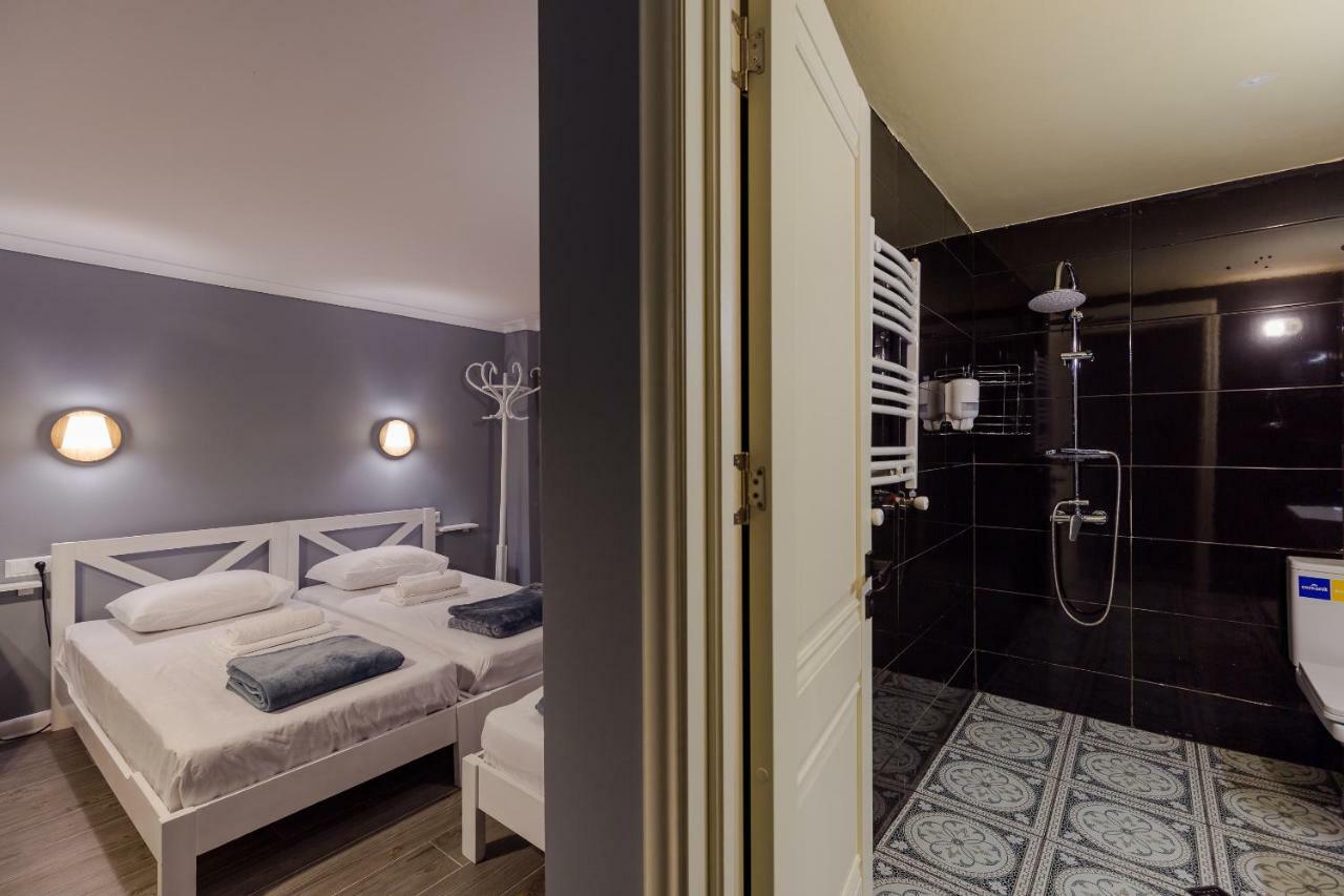 Batumi Surf Hostel Екстериор снимка