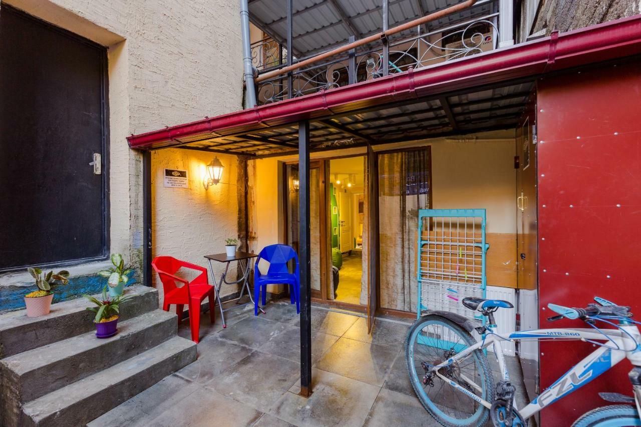 Batumi Surf Hostel Екстериор снимка